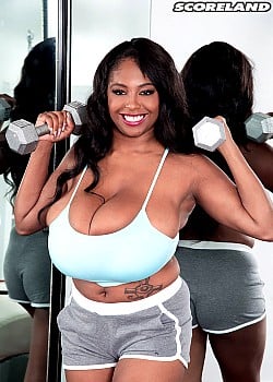 Rachel Raxx image 3 of 4