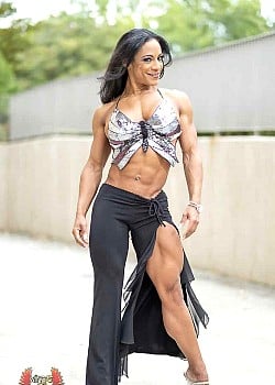Rachelle Cannon image 2 of 4