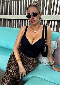 Racquel Goldy image 4 of 4