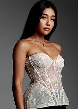 Racy Oliva image 2 of 2