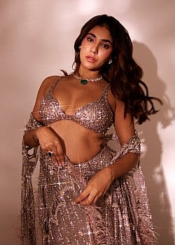 Radhika Seth image 4 of 4