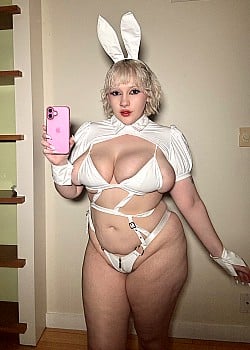 RaeTheHater image 2 of 2