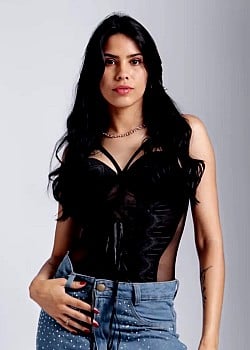 Rafaela Muniz image 2 of 4