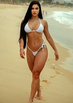 Raiara Martins image 2 of 4