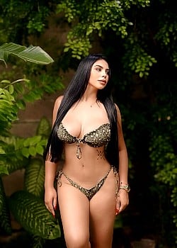 Rashel Fernandez image 4 of 4