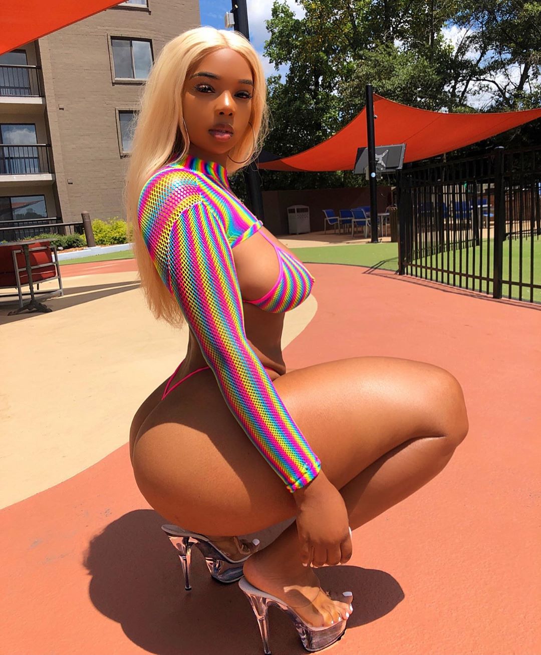 Ravie Loso - Free sexy pics, galleries & more at Babepedia