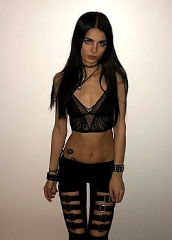 Raya Noire image 3 of 3