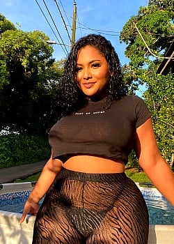 Raychelle Marie image 4 of 4