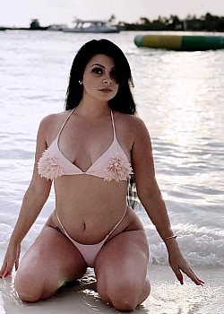 Rebeca Flu image 3 of 4