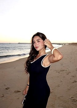 Rebeca Goncalves image 1 of 3