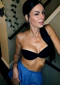Regina Lynn Marie image 3 of 4