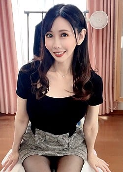 Reika Wakana image 2 of 4