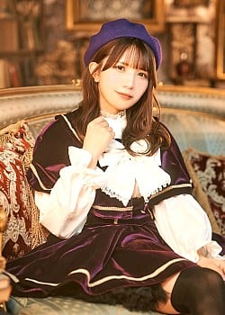 Reina Miyoshi image 2 of 2