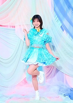 Ren Tojo image 1 of 2