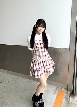 Rena Kakimoto image 2 of 2