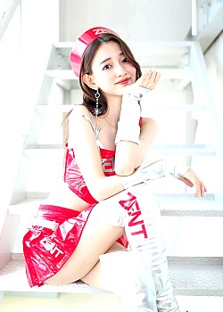 Rena Kuroki image 2 of 4