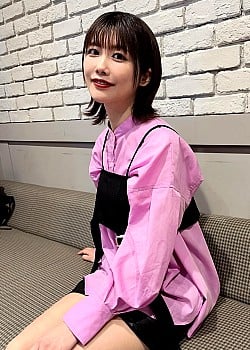 Rena Maeda image 3 of 4