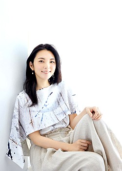 Rena Tanaka image 3 of 4