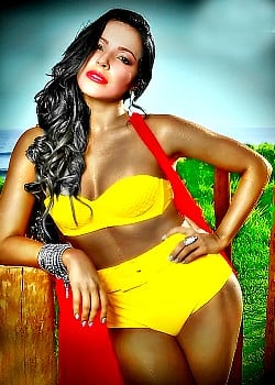 Renata Dominguez image 2 of 3