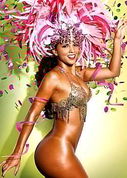 Renata Santos image 3 of 4