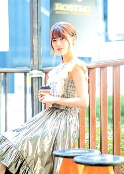 Renka Iwamoto image 1 of 2