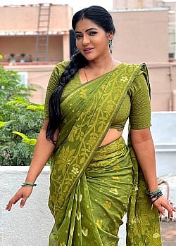 Reshma Pasupuleti image 3 of 4