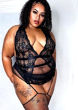 Ria Janine image 4 of 4