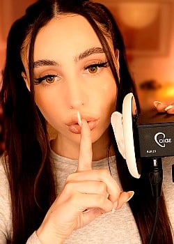 Ricarda (ASMR Star)