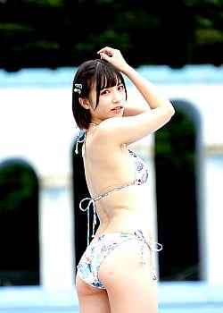 Riina Murakami image 2 of 4
