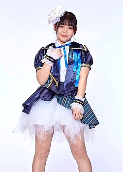 Rikako Aono image 3 of 3