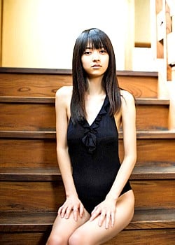 Rina Aizawa image 3 of 4
