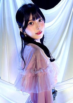 Rina Tsukishiro image 2 of 2