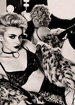 RinaReyy image 3 of 3