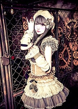 Riru Tsuzuki image 3 of 3