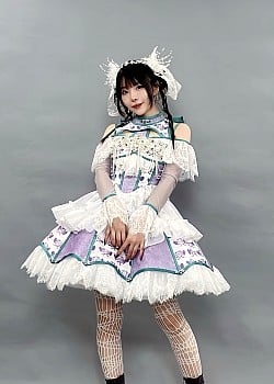 Risa Aizawa image 1 of 1