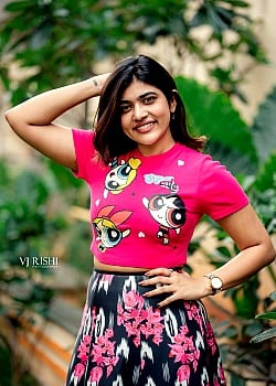 Rithu Chowdary image 1 of 3
