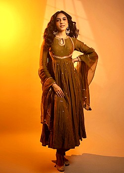 Ritu Varma image 4 of 4