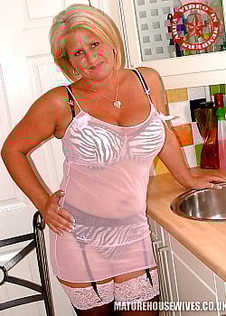 Robin Ryder image 2 of 3