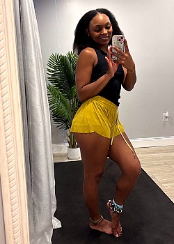 Rodneisha Jones image 2 of 2