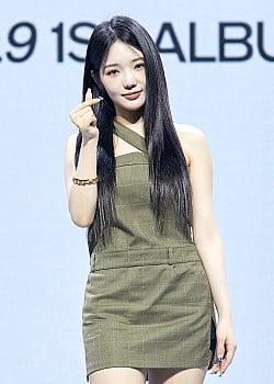 Roh Ji-sun image 1 of 3