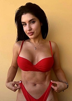 Romina Neacsu image 1 of 2