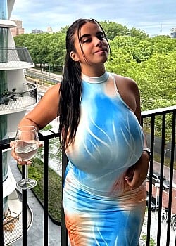 Romy Isabella image 3 of 3