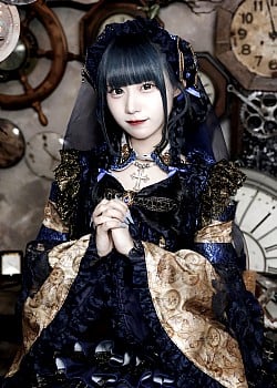 Roro Anraku image 3 of 4