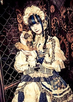 Roro Anraku image 1 of 4