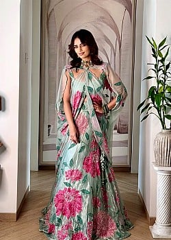 Roshni Chopra image 3 of 4