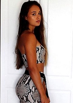 Rosie Lewis image 2 of 4