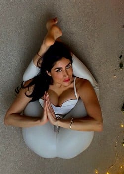 Rossana Layana image 3 of 4