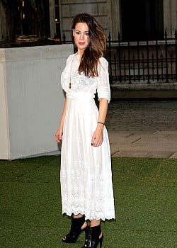 Roxanne McKee image 3 of 4