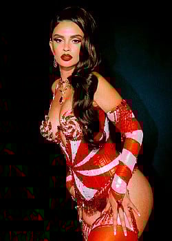 Sabrina Claudio image 4 of 4