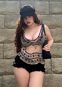 Sabrina Dizy image 2 of 3